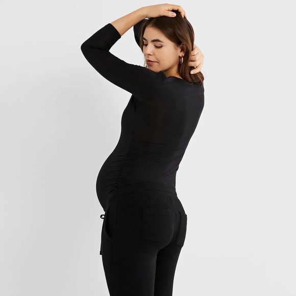 A Pea in the Pod Maternity Black 3/4 Sleeve Top Size Small - Picture 2 of 9